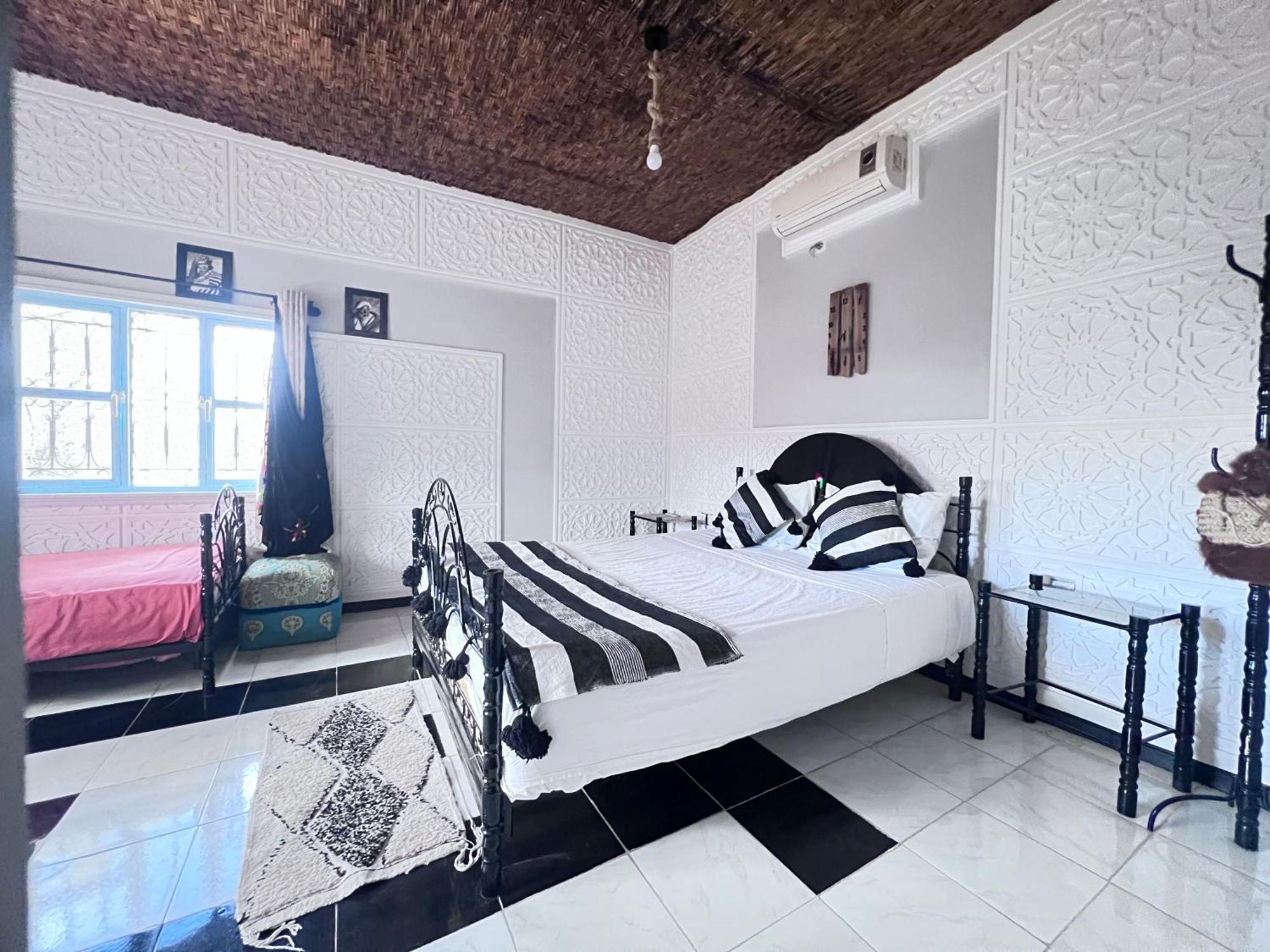 La Maison Traditionnelle Hotel Et Guesthouse Tafraout Kültér fotó
